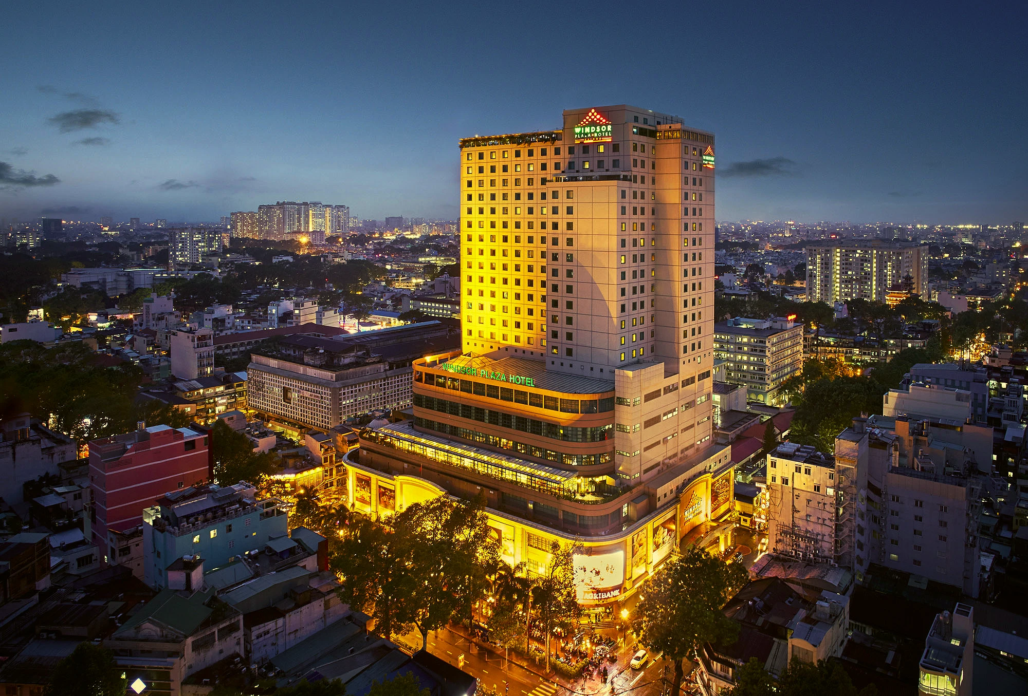 Khách sạn Windsor Plaza